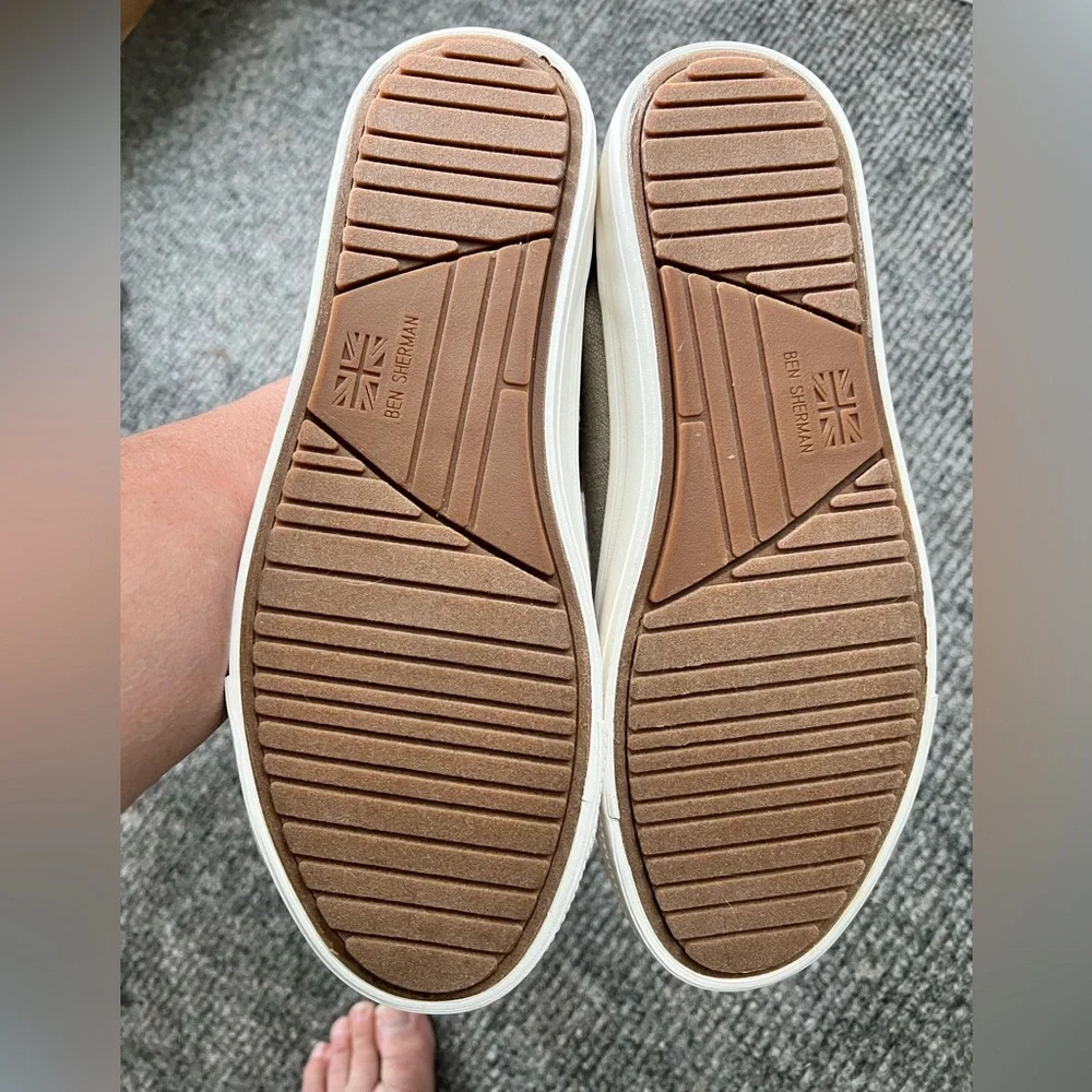 Ben Sherman NWT size 8 men’s/unisex low shoes,sneakers or boat shoes. Tie up.